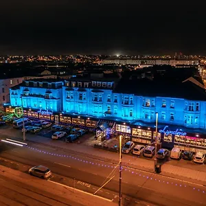 Hotel Lyndene
