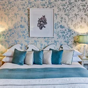 https://the-claremont-brighton-and-hove.brighton-hotels-england.com